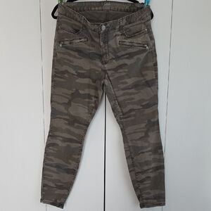 a.n.a Camouflage Jeggings